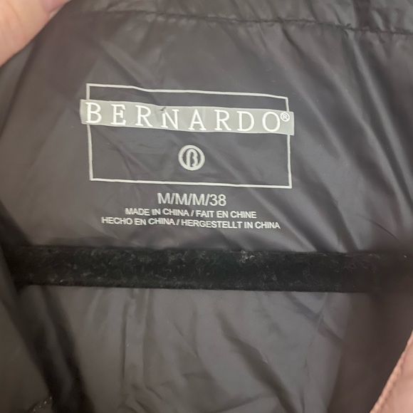 Bernardo Light Weight Puffer Jacket in Rose Gold/Light Pink Color - Picture 3 of 5